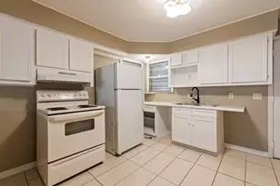 1014 48th St, Galveston, TX 77551 - Photo 14