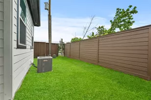 2110 Dewalt St, Houston, TX 77088 - Photo 8