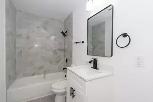 1323 S Beauregard St, Alvin, TX 77511 - Photo 22