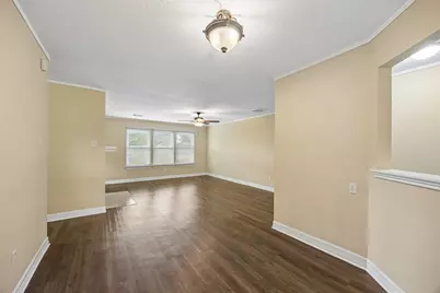 10819 E Linwood Drive, La Porte, TX 77571 - Photo 2
