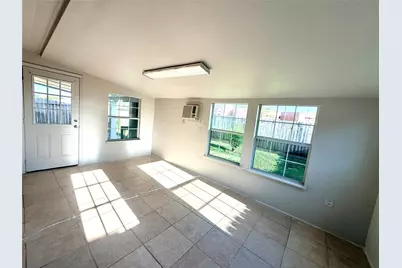 14111 Fox Creek Park Drive, Houston, TX 77083 - Photo 12