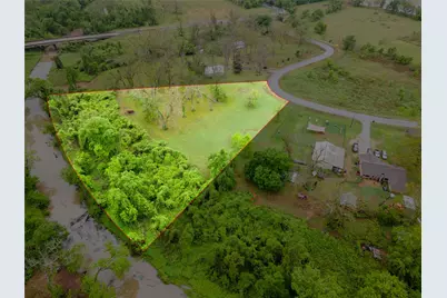 1026 Colony Drive, Angleton, TX 77515 - Photo 4