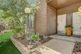 8020 Braesmain Dr, Houston, TX 77025 - Photo 2