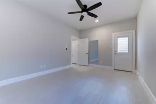 954 Fisher St, Houston, TX 77018 - Photo 6