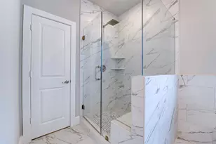 954 Fisher St, Houston, TX 77018 - Photo 32