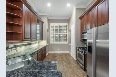 107 Dennis Street, Houston, TX 77006 - Photo 18