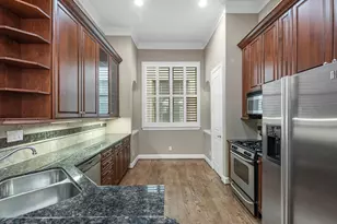 107 Dennis St, Houston, TX 77006 - Photo 18