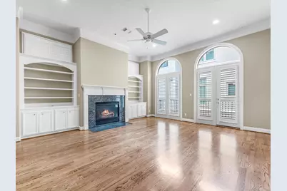 107 Dennis Street, Houston, TX 77006 - Photo 12