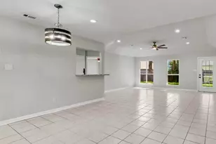 11844 Oakridge Manor Dr, Willis, TX 77318 - Photo 2