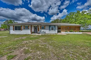 1620 W U.S. Hwy 290, Carmine, TX 78932 - Photo 1