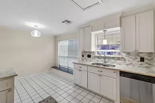 14018 Danton Falls Dr, Houston, TX 77041 - Photo 16