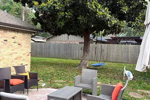 10127 Hanka Dr, Houston, TX 77043 - Photo 10