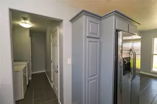 110 S Magnolia St, Lake Jackson, TX 77566 - Photo 18