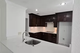 9207 Dairy View Ln, Houston, TX 77099 - Photo 8