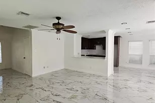 9207 Dairy View Ln, Houston, TX 77099 - Photo 4