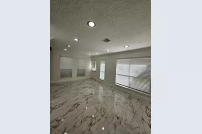 9207 Dairy View Lane, Houston, TX 77099 - Photo 10