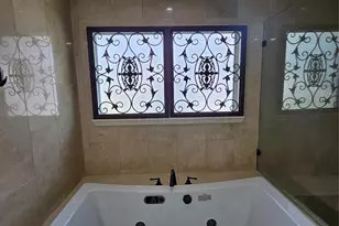 9207 Dairy View Ln, Houston, TX 77099 - Photo 18