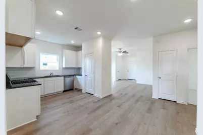 4632 Mesquite Trail Blush, Pinehurst, TX 77362 - Photo 4