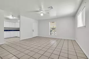 809 Brooks St, Houston, TX 77009 - Photo 10