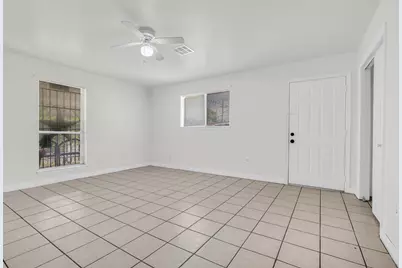 809 Brooks Street, Houston, TX 77009 - Photo 8