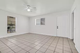 809 Brooks St, Houston, TX 77009 - Photo 8