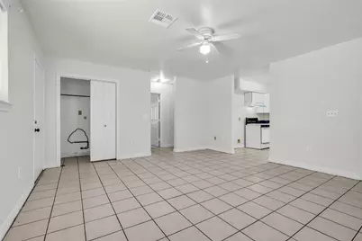 809 Brooks Street, Houston, TX 77009 - Photo 6