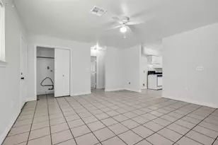 809 Brooks St, Houston, TX 77009 - Photo 6
