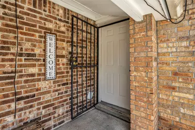 809 Brooks Street, Houston, TX 77009 - Photo 1