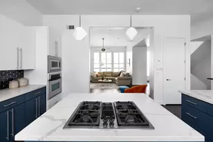 2105 Woodhead St, Houston, TX 77019 - Photo 10
