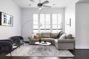 2105 Woodhead St, Houston, TX 77019 - Photo 2