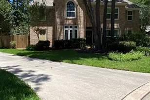 98 Winding Creek Pl, The Woodlands, TX 77381 - Photo 2
