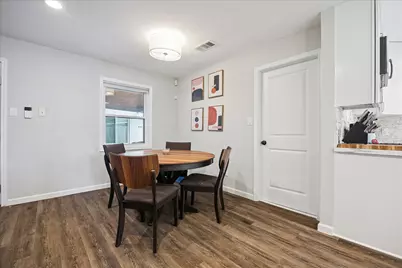9710 Bob White Drive, Houston, TX 77096 - Photo 10