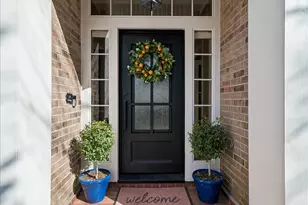 6402 Gladehill Dr, Kingwood, TX 77345 - Photo 2