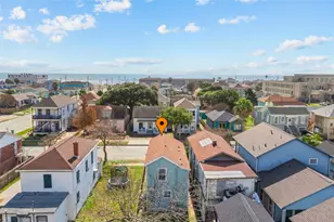 1412 Ave M 1/2, Galveston, TX 77550 - Photo 22