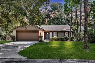 7 E Brookberry Ct, The Woodlands, TX 77381 - Photo 1