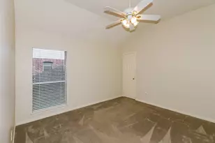 405 Meadow Bend Dr, Friendswood, TX 77546 - Photo 16
