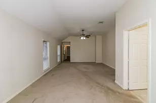 405 Meadow Bend Dr, Friendswood, TX 77546 - Photo 12