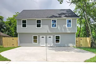 8617 Hoffman St, Houston, TX 77016 - Photo 1