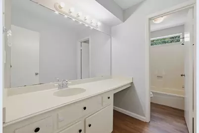 7534 Quail Meadow Drive, Houston, TX 77071 - Photo 8