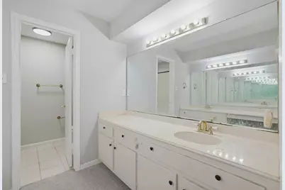 7534 Quail Meadow Drive, Houston, TX 77071 - Photo 6