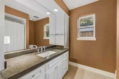 323 Vanderpool Lane, Houston, TX 77024 - Photo 28