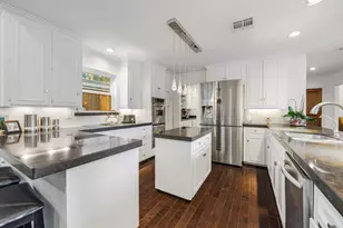 323 Vanderpool Ln, Houston, TX 77024 - Photo 12
