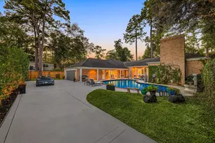 323 Vanderpool Ln, Houston, TX 77024 - Photo 2