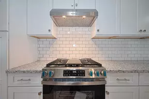 10659 Hazelhurst Dr, Houston, TX 77043 - Photo 14