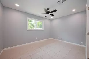 10659 Hazelhurst Dr, Houston, TX 77043 - Photo 26