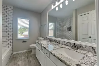 5 Regency Court, Conroe, TX 77304 - Photo 18