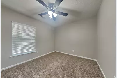 5 Regency Court, Conroe, TX 77304 - Photo 12