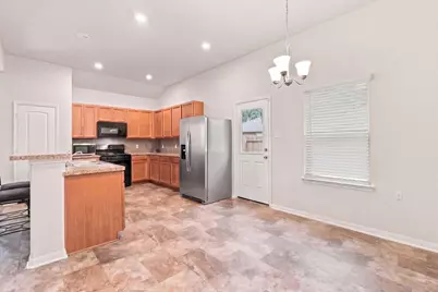 6623 Blimp Base Blvd, Hitchcock, TX 77563 - Photo 8