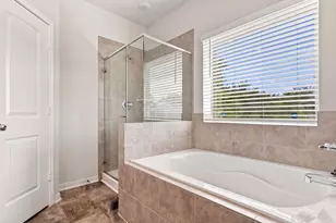 6623 Blimp Base Blvd, Hitchcock, TX 77563 - Photo 14
