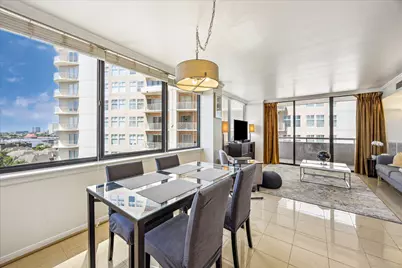 3525 Sage Road #1010, Houston, TX 77056 - Photo 2